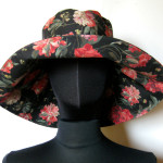 Sommerhat syet af Liberty bomuld. Handmade Jane Eberlein