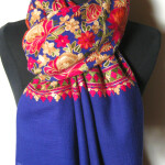 Broderet Kashmir uld sjal_tørklæde. Samarkand har stort udvalg af uld tørklæder.
