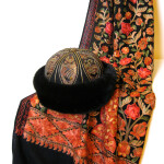 Pelshat håndbroderet med pelskant af mink. Samarkand har stort udvalg af pelshatte og pelshuer.