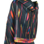 Stort sort uld sjal med mønster